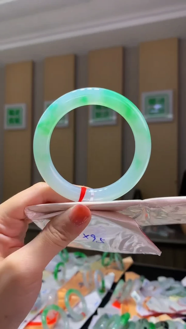 未镶嵌手镯翡翠-C80 圈口55.4 全款22万 定金2万