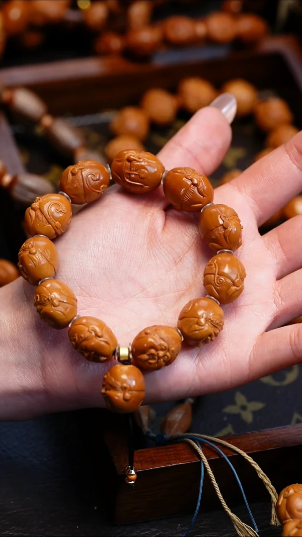 【闪购商品】橄榄核吊坠苏工橄榄核