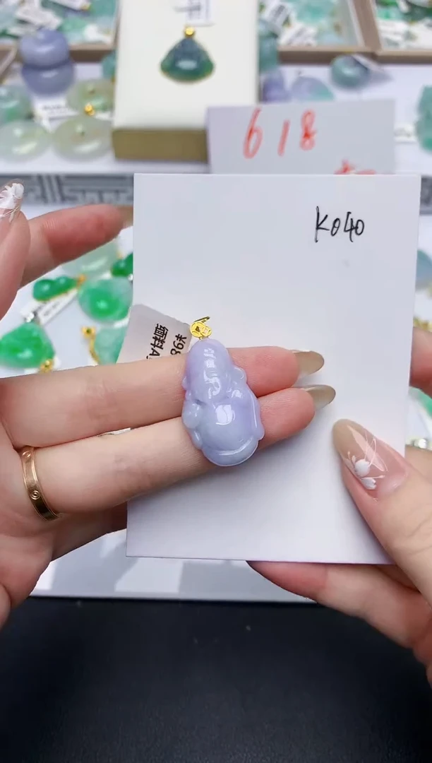 翡翠18K金镶嵌颈饰天然缅甸A货翡翠