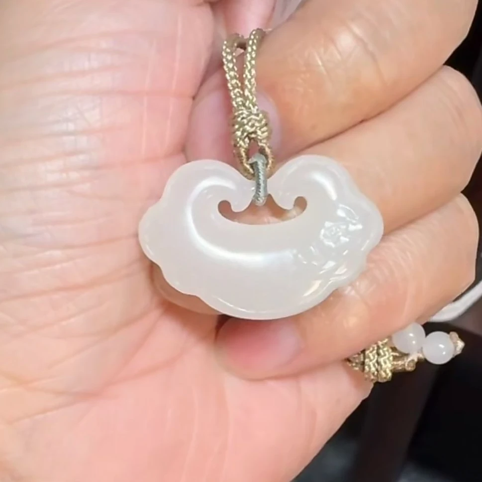 【扣子哥李想】白玉如意锁吊坠颈饰 带绳 LX09*1003*