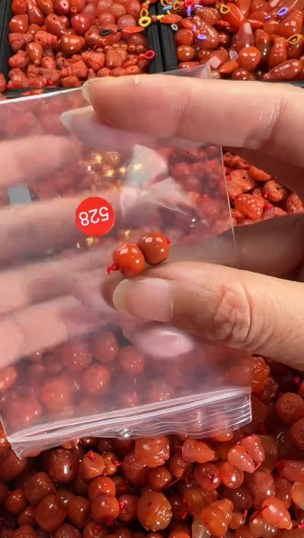 【闪购商品】南红玛瑙颈饰未镶嵌1