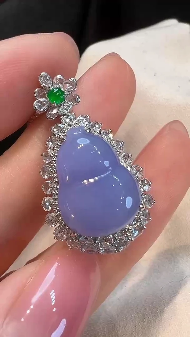 颈饰18K金镶嵌翡翠L6