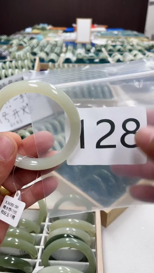 和田玉手镯未镶嵌和田玉手镯57.5圈128号