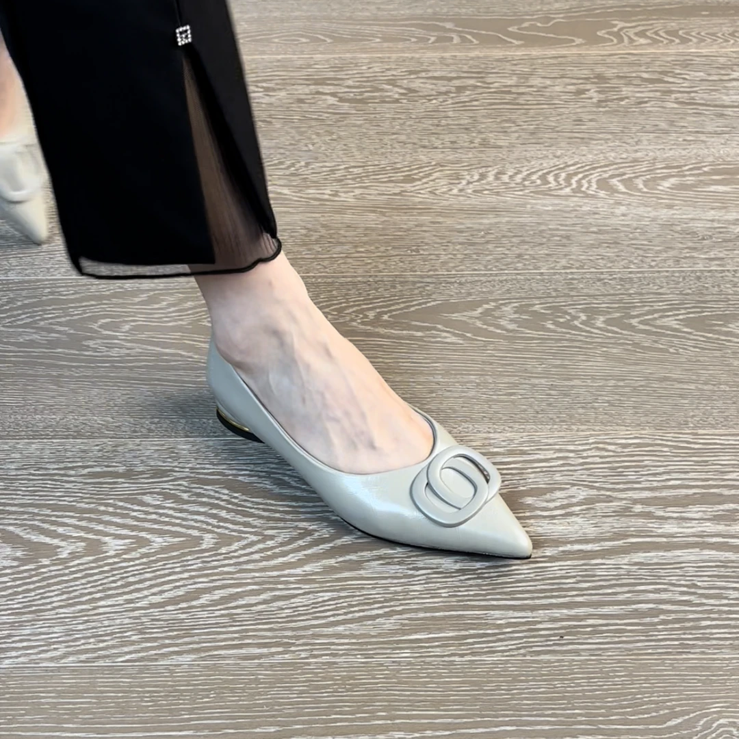 2CM羊皮法式粗跟跟鞋女鞋单鞋搭扣皮鞋低跟尖头刺绣春浅口百搭鞋