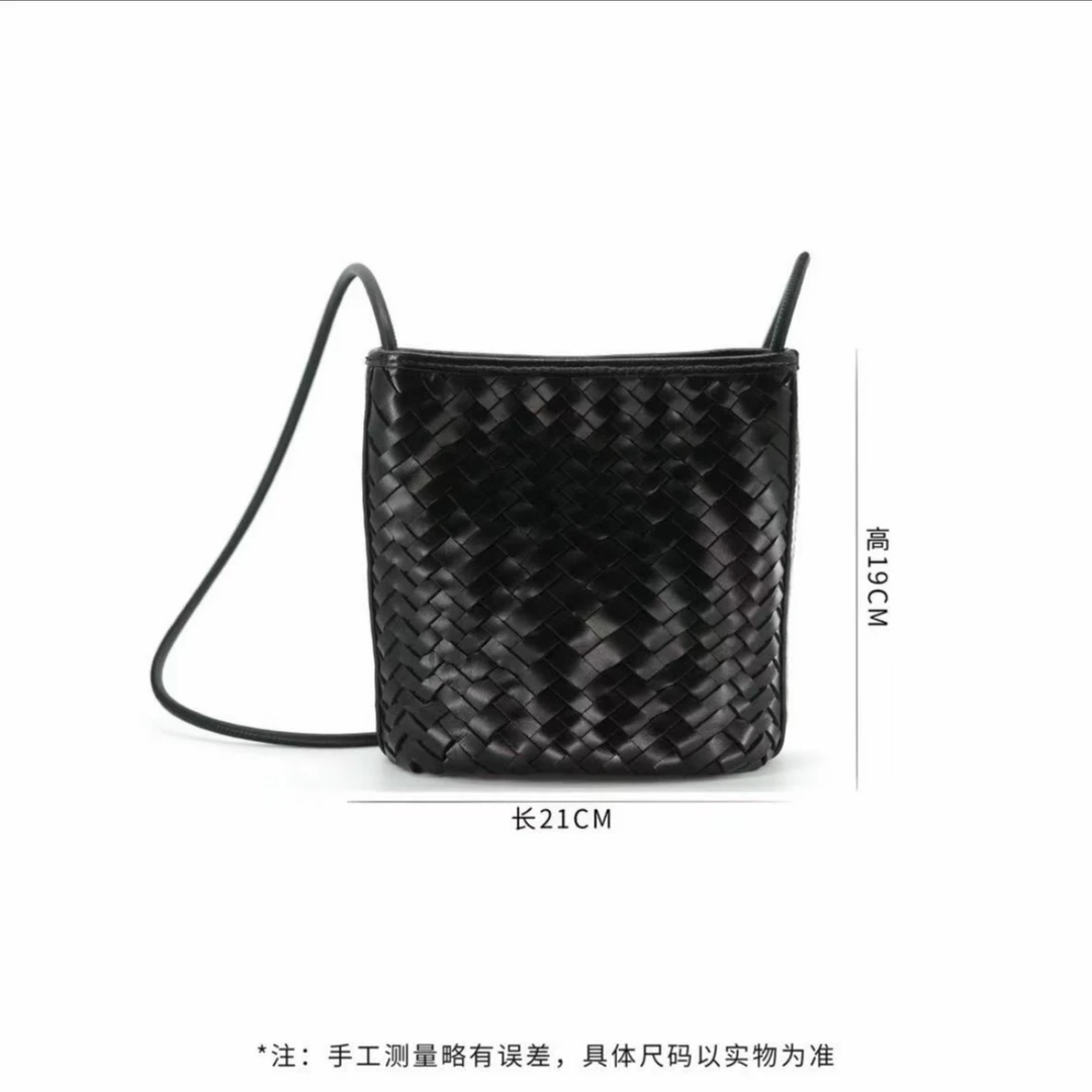 格丽诗新款真皮手工单肩斜跨包百搭牛皮编织法式水桶包