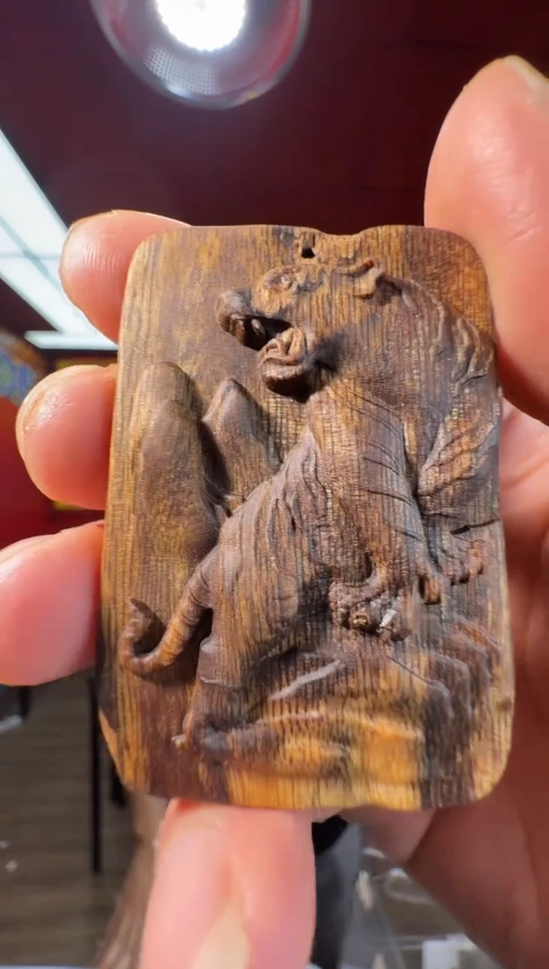 沉香吊坠q48都彭多样性发一