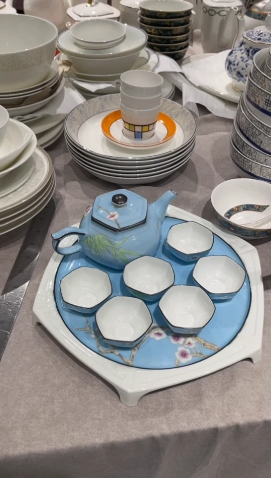 瓷1壶6杯1茶盘隆达