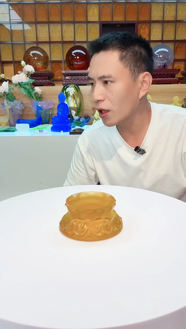 手工艺品琉璃琥珀色双层莲花底座10*7*4公分