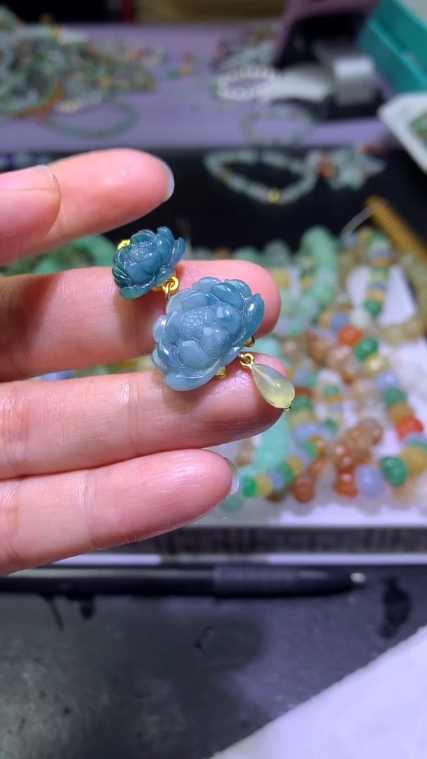 颈饰未镶嵌翡翠净货