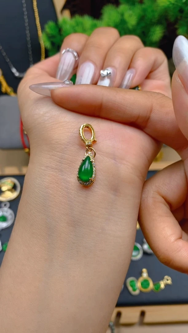 吊坠(不含链)银S925镶嵌翡翠水滴