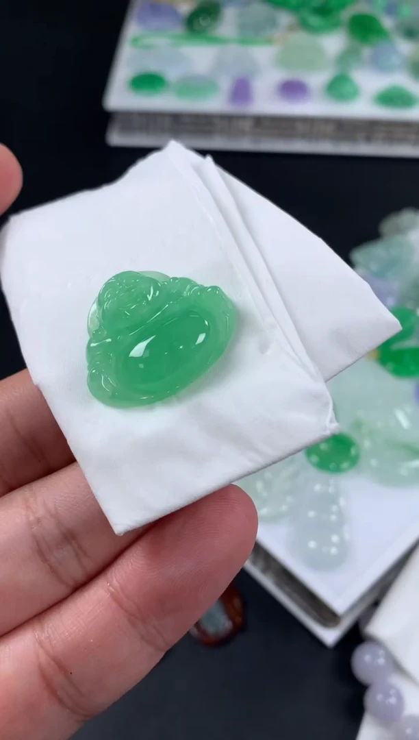 未镶嵌定制翡翠阿*翡翠