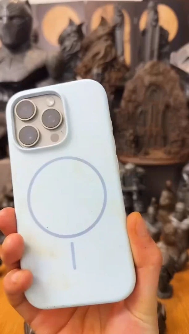 铁实心铁艺摆件~~iPhone 16por（锈色）