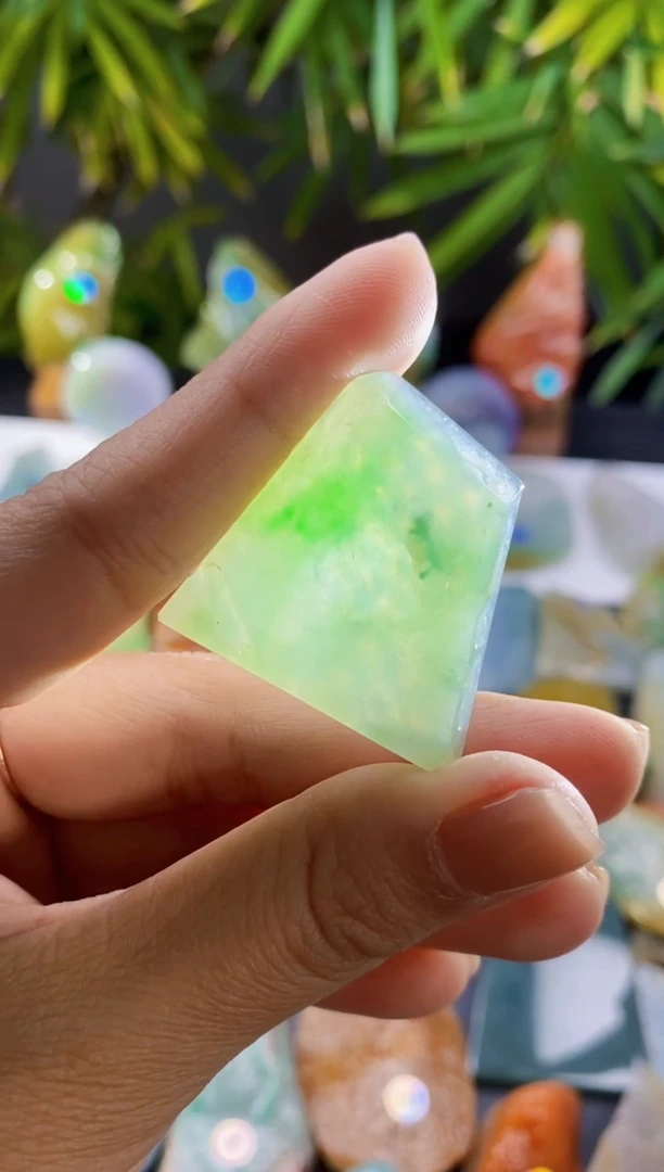 【闪购商品】定制翡翠未镶嵌翡翠