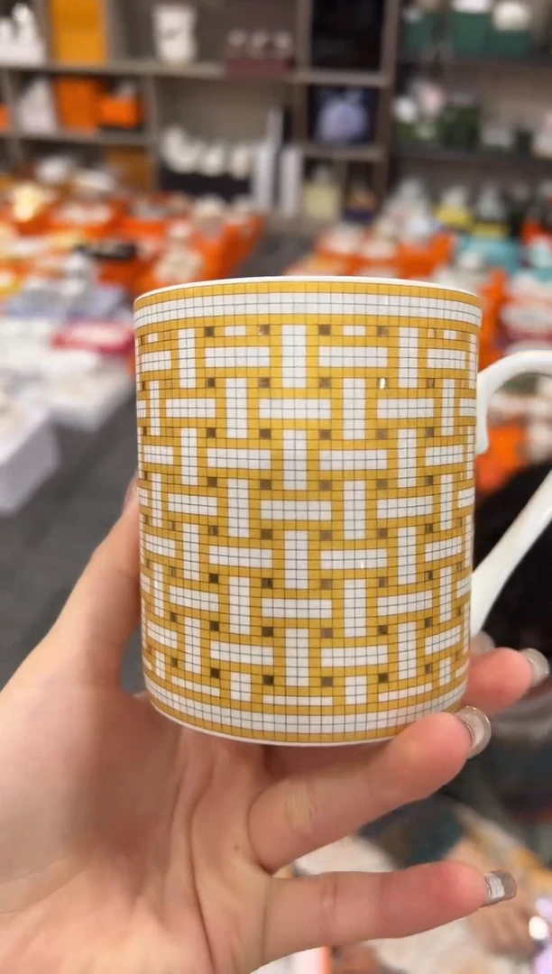 【闪购商品】杯H354--------------