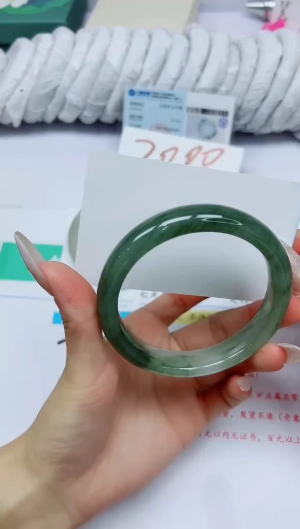 石英质玉手镯未镶嵌129/60