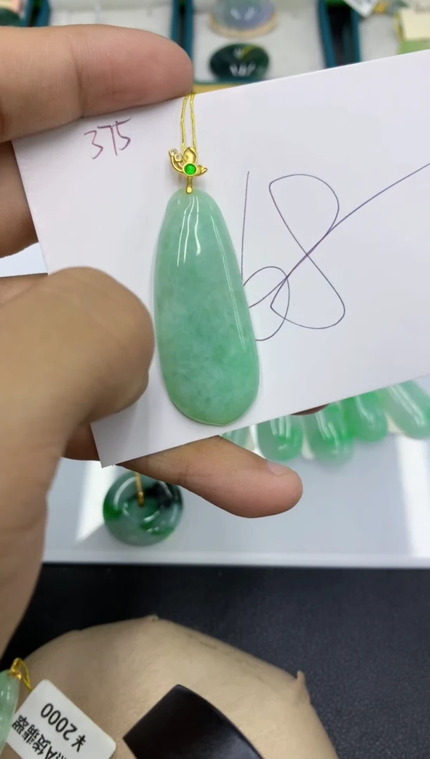 颈饰未镶嵌翡翠111111111