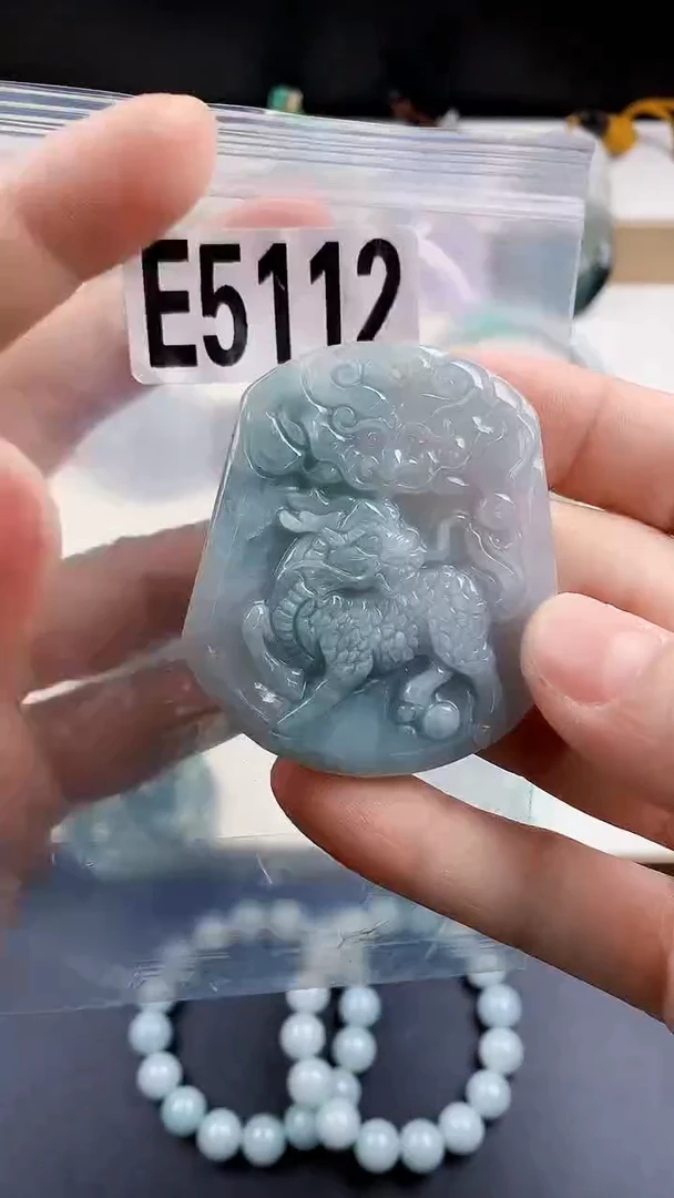 颈饰未镶嵌翡翠天然翡翠吊坠挂件