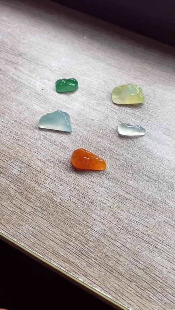 定制翡翠未镶嵌陈***️翡翠