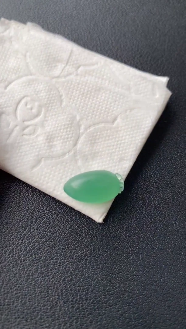 未镶嵌定制翡翠卷*、