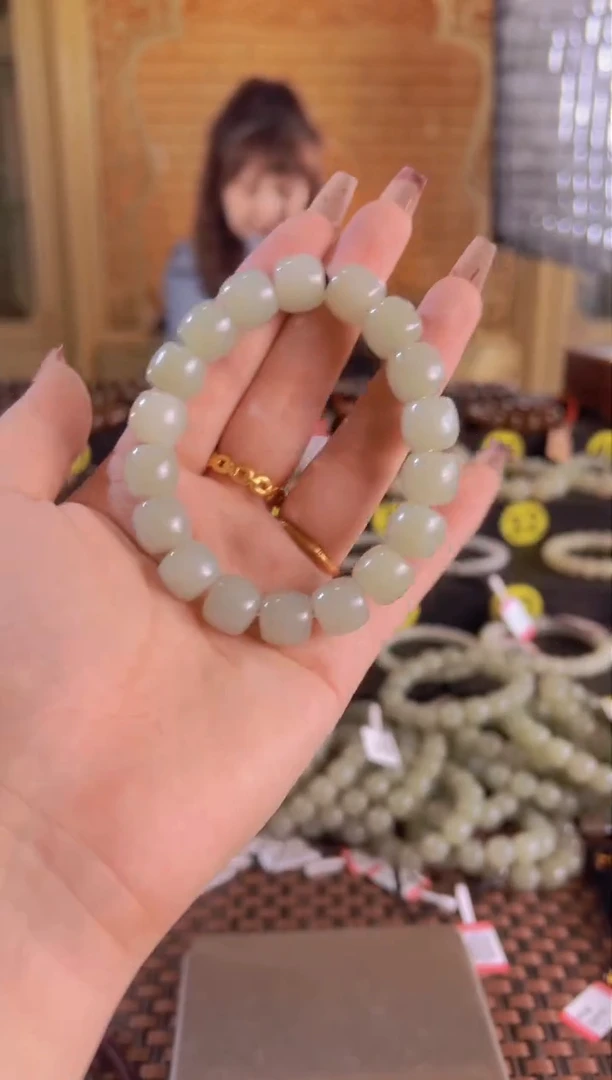 【闪购商品】和田玉手串未镶嵌且末料青白玉直切卡11*12手串