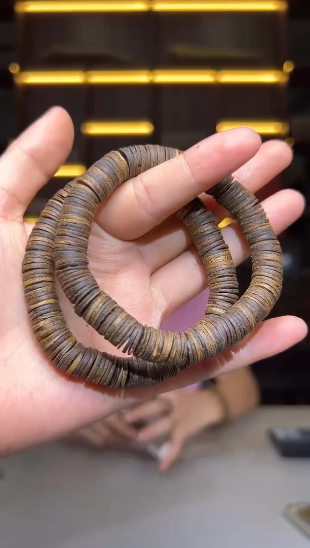 沉香碎屑沉香727号乌身1.0片片皮油单圈配碎屑香粉多样性发一12