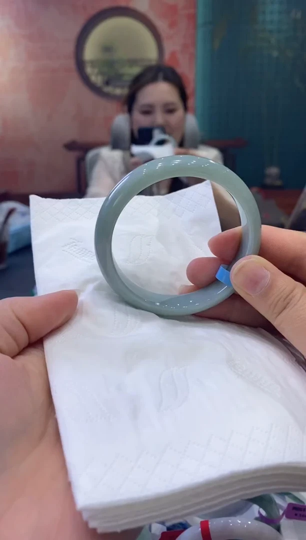 【闪购商品】翡翠手镯未镶嵌多人0000047