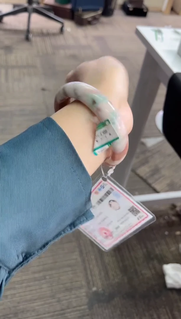 未镶嵌手镯石英质玉尘*丷圈口（赠品镯心）