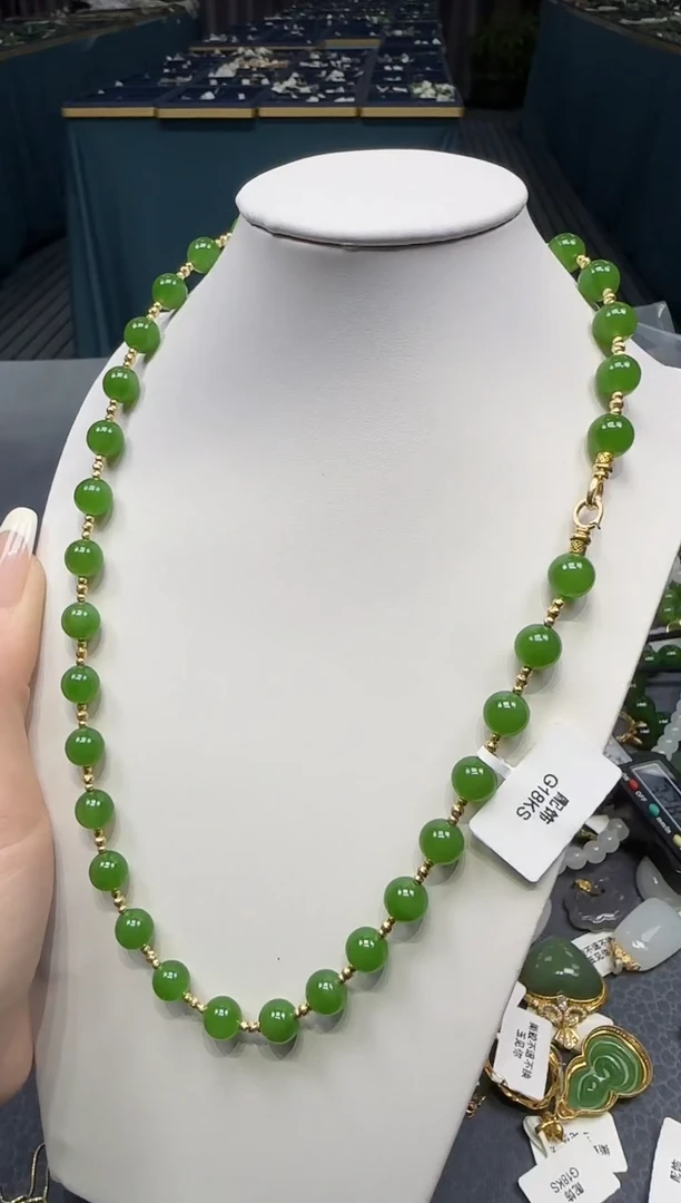 【闪购商品】和田玉挂件18K金镶嵌1