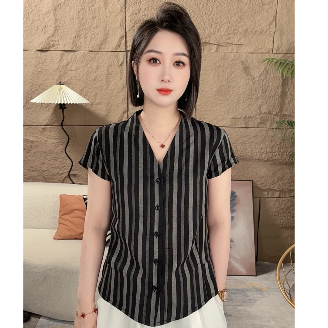 2025新款显瘦V领花色冰薄时尚珍珠沙收腰薄款舒适短袖衬衣女上衣