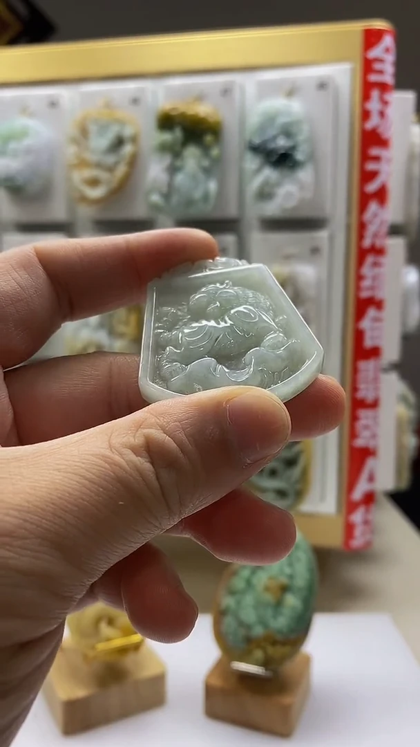 翡翠未镶嵌颈饰翡翠A货2025/5/29