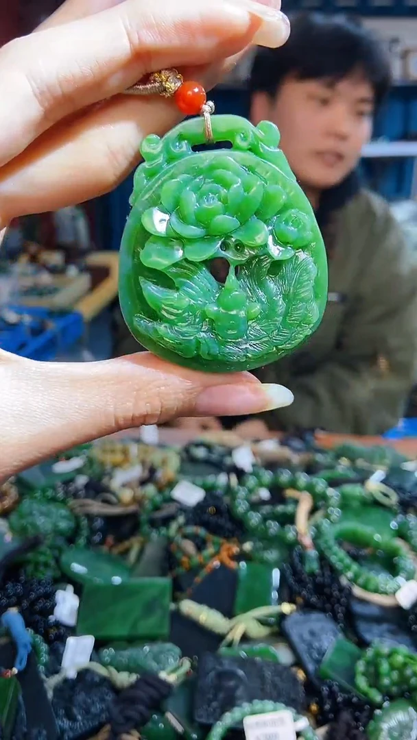 未镶嵌和田玉挂件1