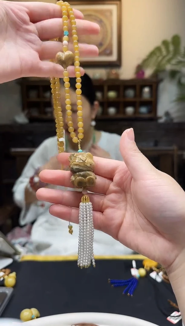 琥珀（根珀）颈饰未镶嵌项链