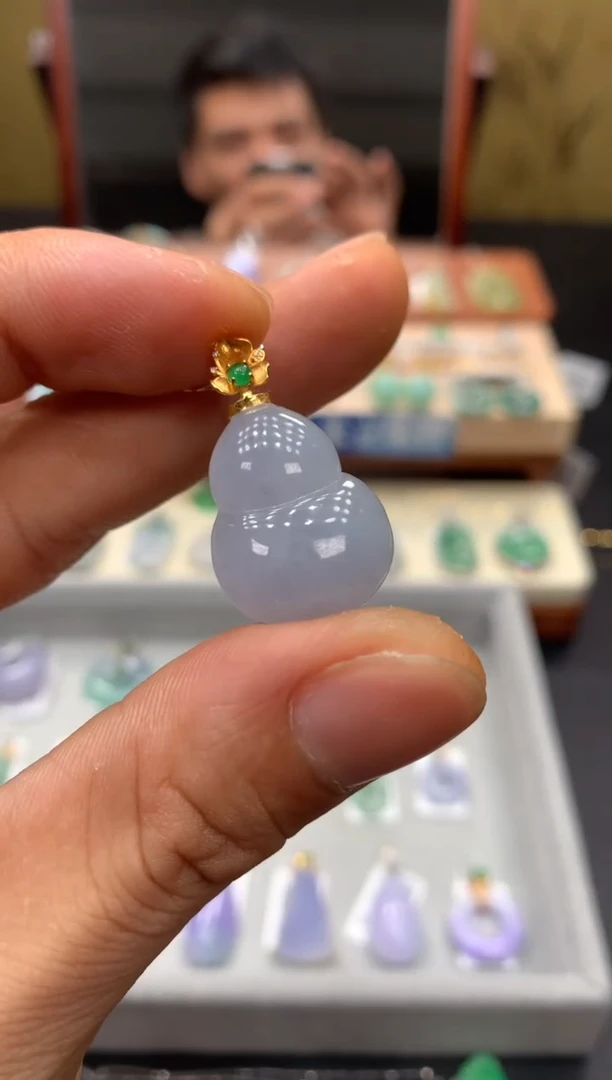 吊坠(不含链)18K金镶嵌翡翠葫芦