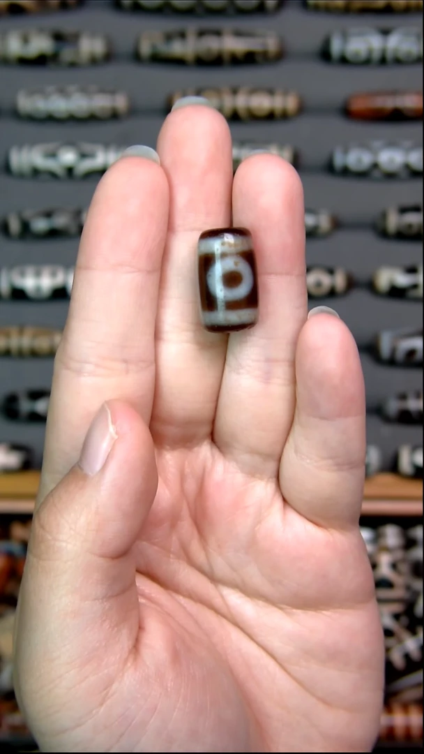 未镶嵌颈饰玛瑙/玉髓行运满沙二眼