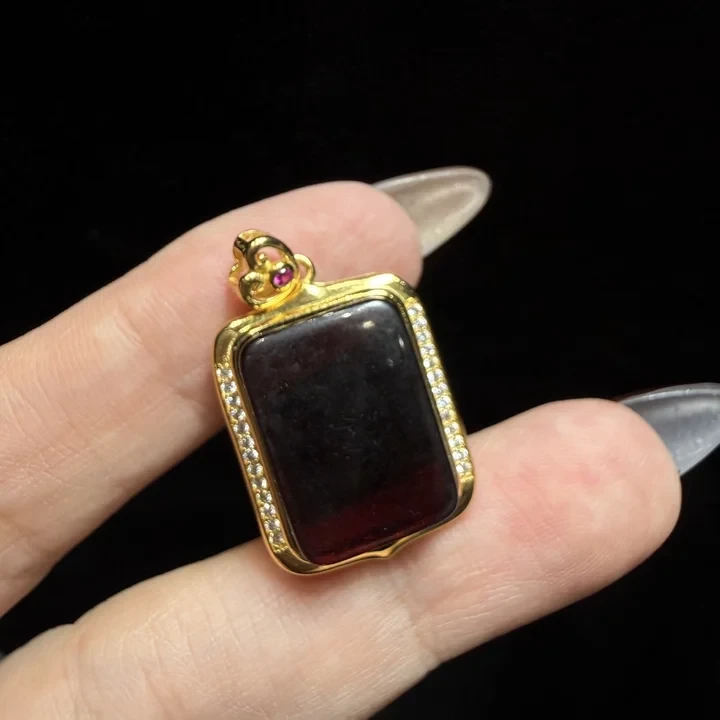 血珀吊坠 血珀吊坠