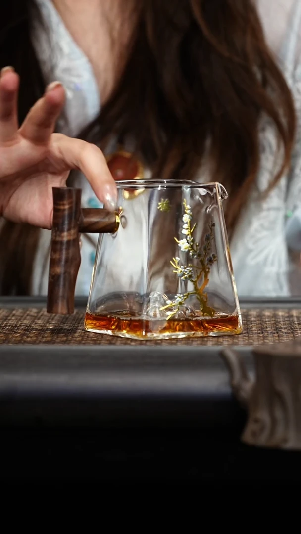 茶壶紫砂木把公道杯（梅花）