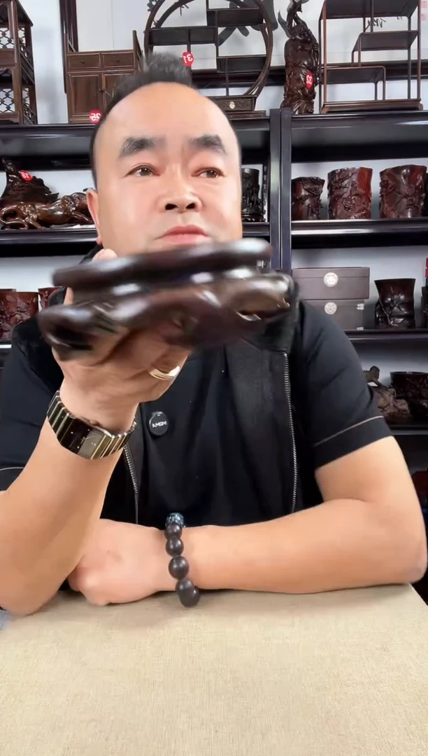 木老李红木工艺品137瑕疵