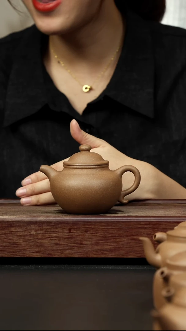 紫砂茶壶芝麻绿 莲子