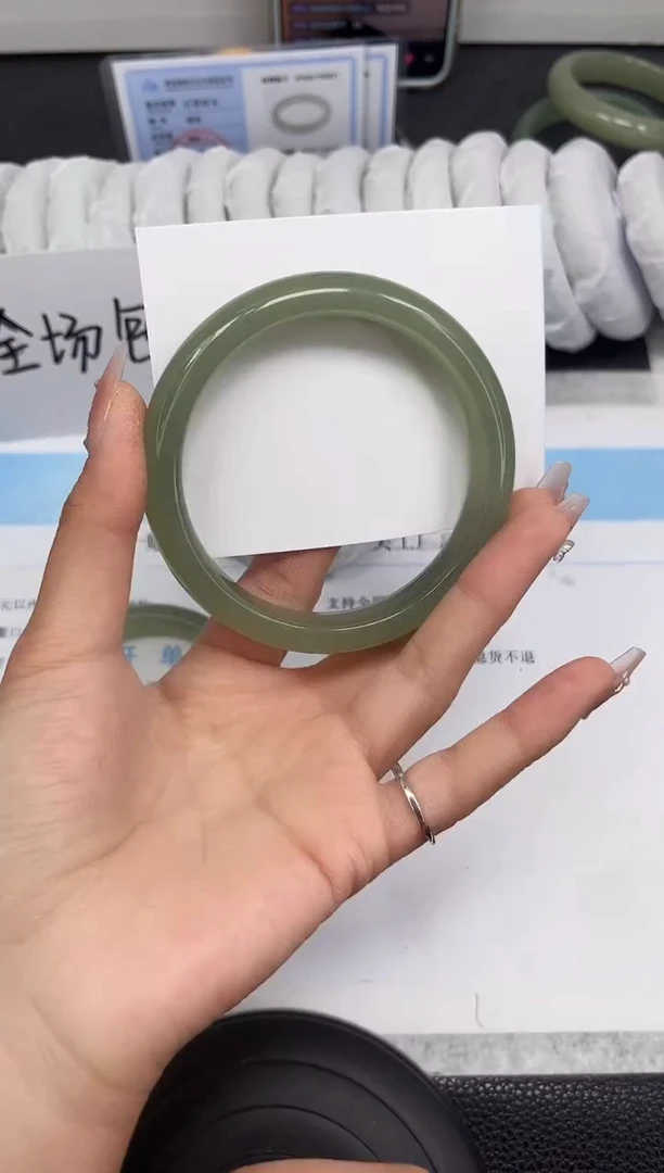 未镶嵌手镯石英质玉25-65.3