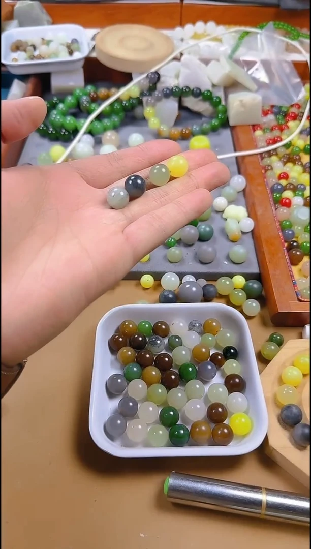 未镶嵌手链和田玉4颗卡12散珠