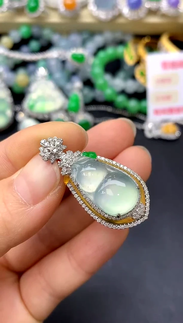 颈饰18K金镶嵌翡翠452-中国好珍宝