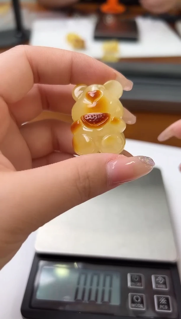 未镶嵌蜜蜡裸石琥珀蜜蜡吊坠