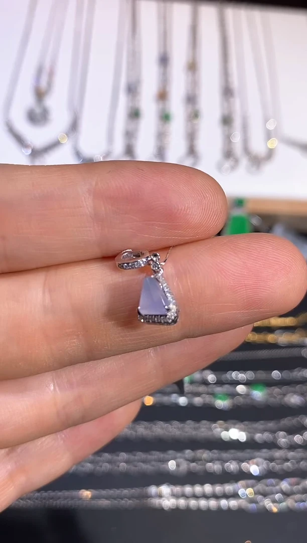 翡翠18K金镶嵌吊坠(不含链)吊坠