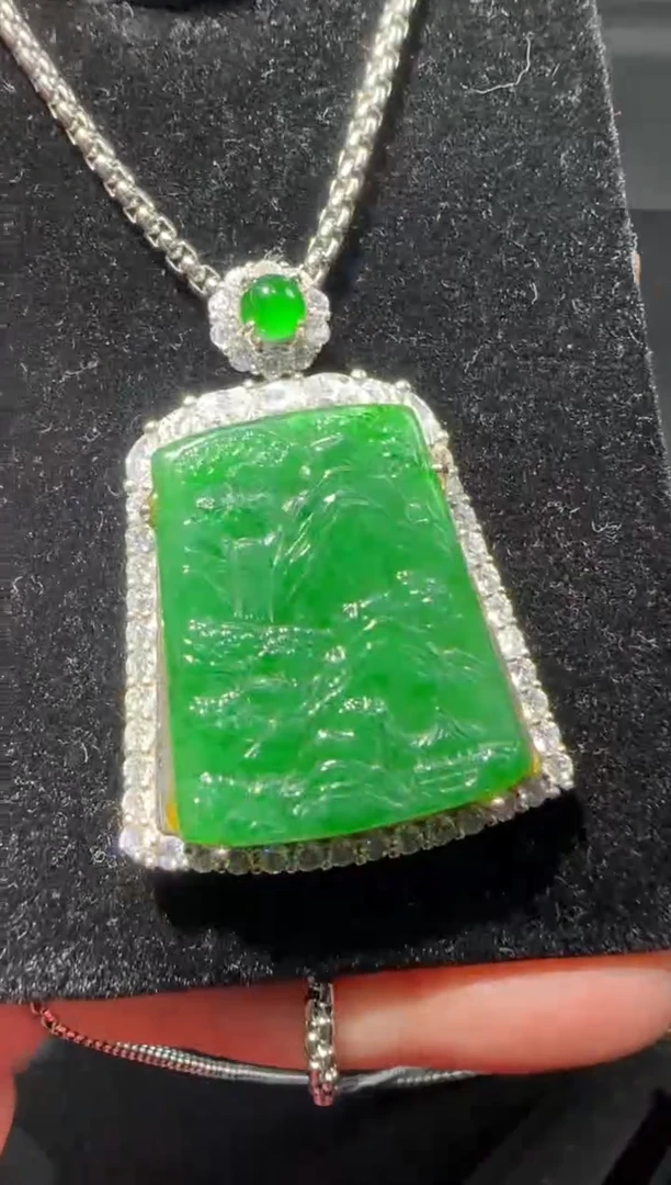 【闪购商品】翡翠吊坠(赠链)未镶嵌多样性发货拍一发一