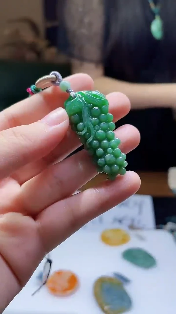 未镶嵌定制翡翠吊坠185