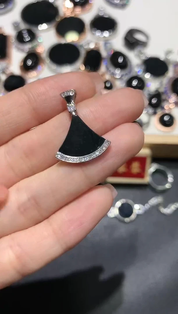【闪购商品】翡翠吊坠(不含链)银S925镶嵌1多人多样性随机发货1件