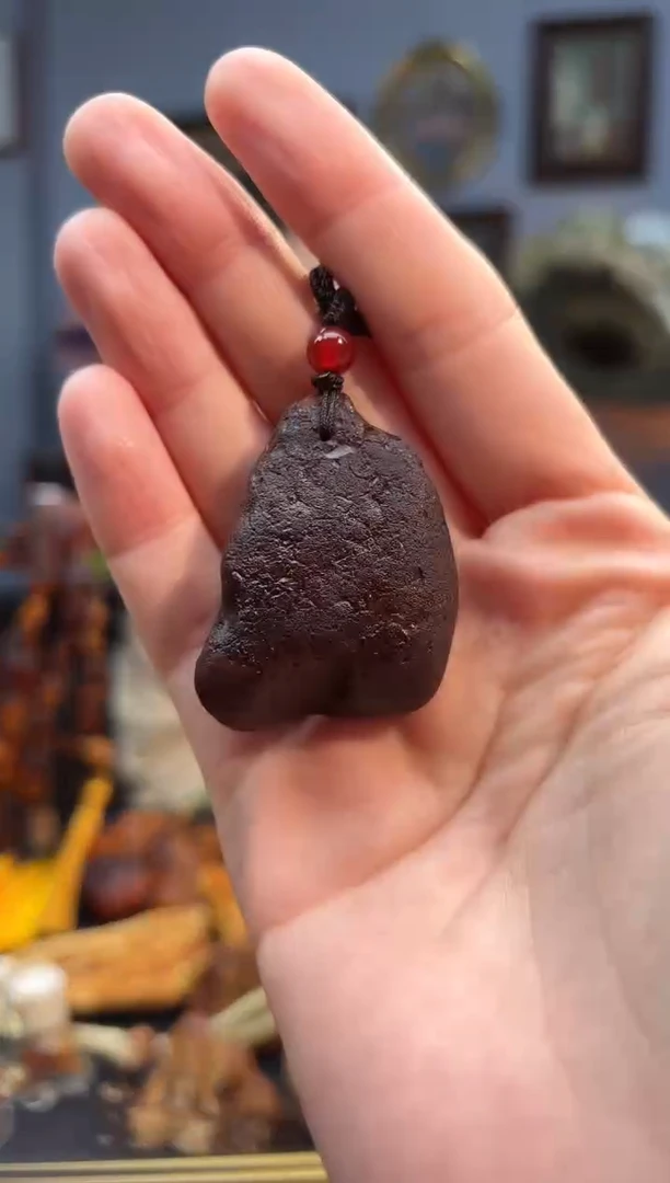 琥珀颈饰未镶嵌吊坠