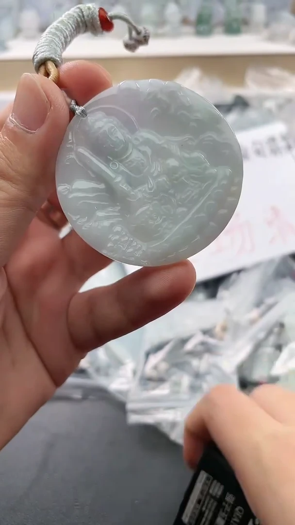 翡翠未镶嵌颈饰..../7/7/ 32