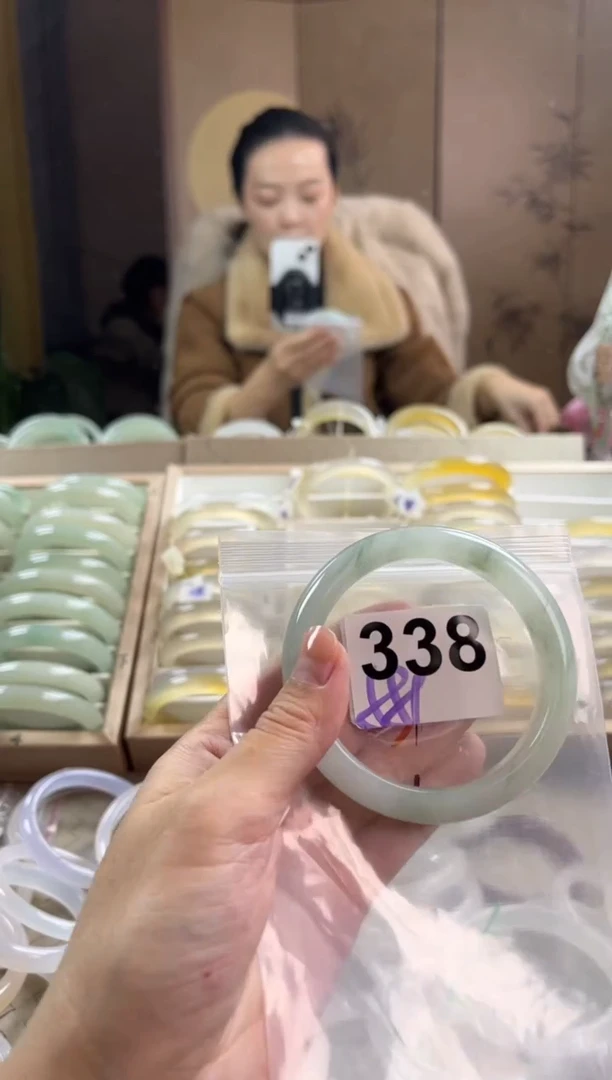 手镯玛瑙/玉髓未镶嵌338天山翠默认微抠
