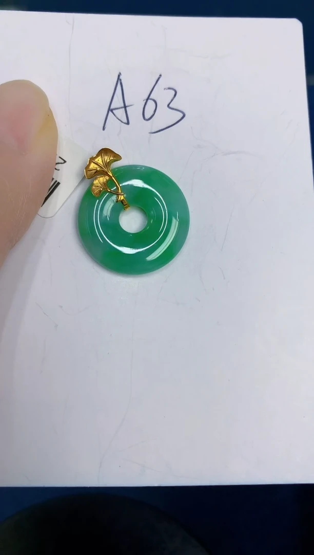 翡翠18K金镶嵌颈饰天然缅甸a货翡翠